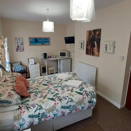 Tennyson Lodge-3